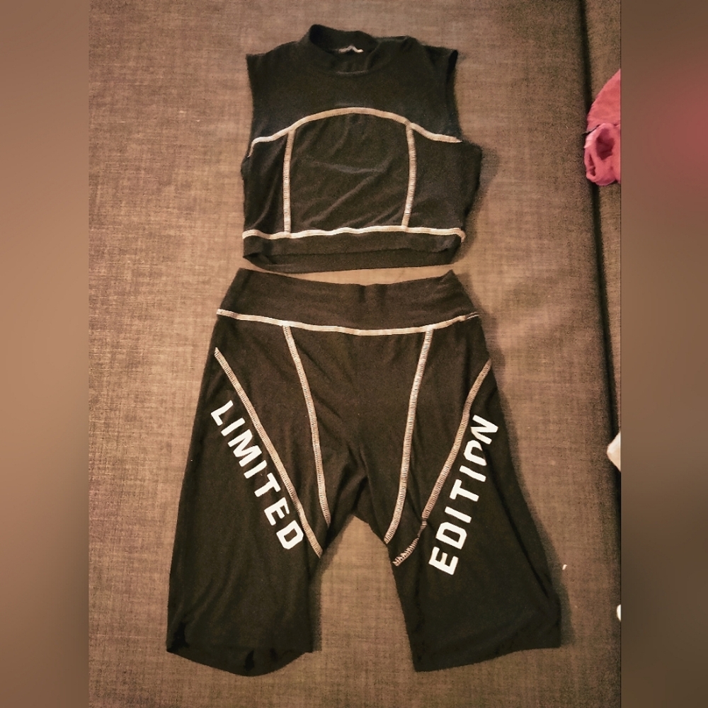 Fashion Nova Active wear black M